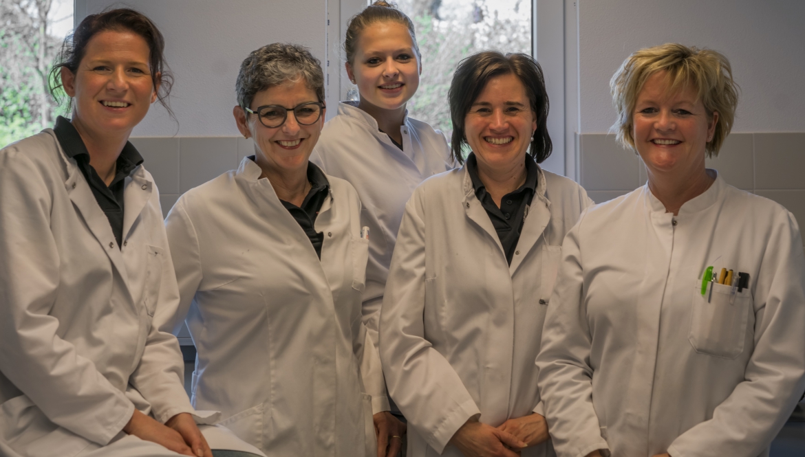 Team laboratorium van Brabants Veterinair Laboratorium